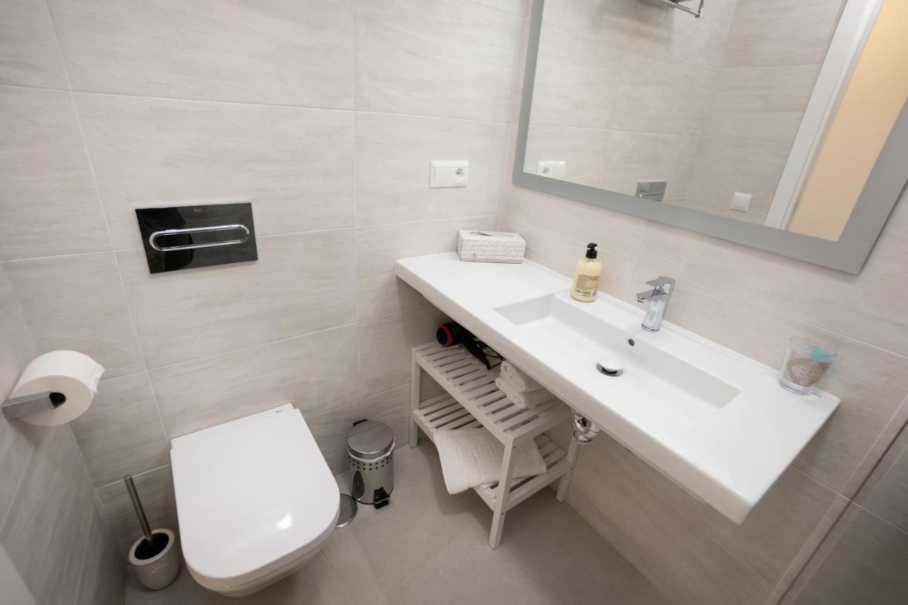 Apartamentos Mombasa 2 Planta Nerja Eksteriør bilde