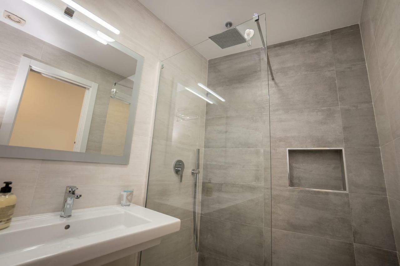 Apartamentos Mombasa 2 Planta Nerja Eksteriør bilde